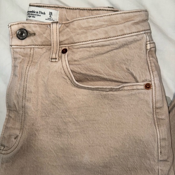 Abercrombie High Rise 90s Relaxed Curve Love, Oat, Size 6 Long Jeans - Picture 6 of 10